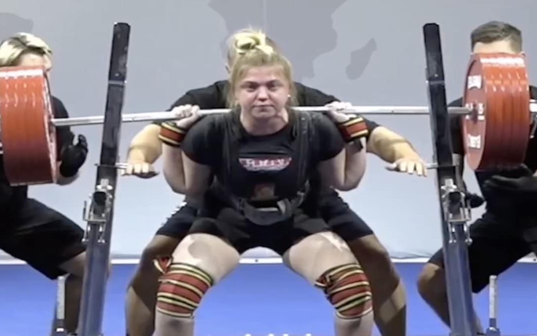 ukrainian-powerlifter-daria-rusanenko-(84kg)-squats-a-world-record-2755-kilograms-(607.4-pounds)-–-breaking-muscle