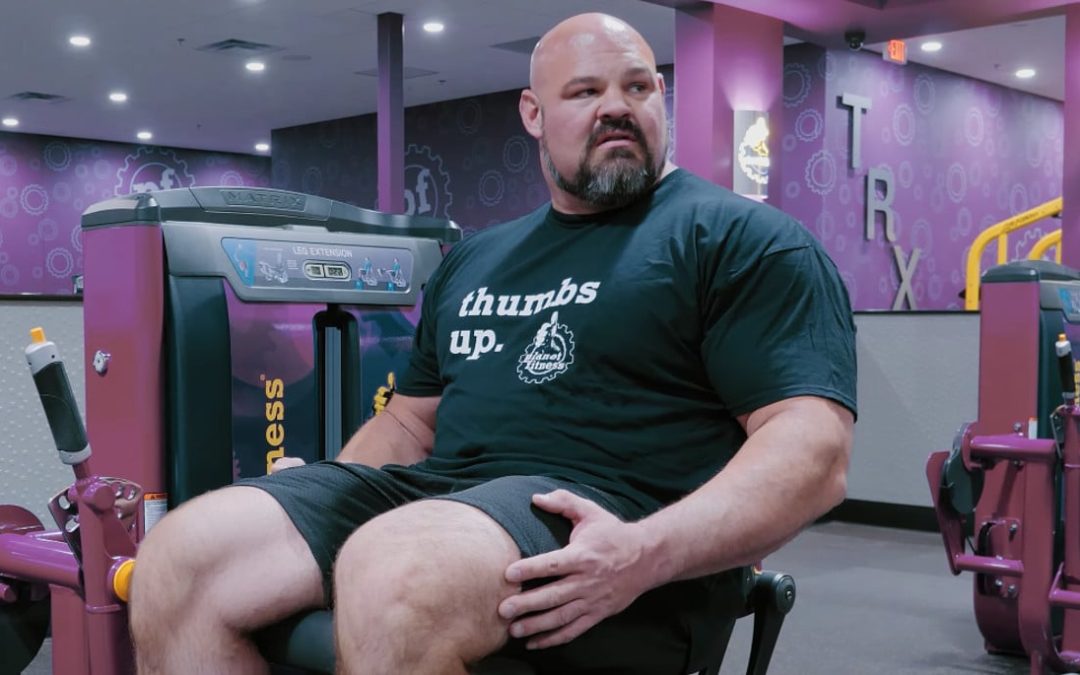 Strongmen Eddie Hall and Brian Shaw Attempt to Train Legs at a Planet Fitness – Breaking Muscle