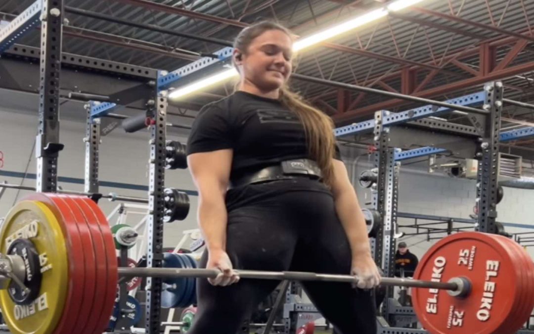 amanda-lawrence-deadlifts-259.9-kilograms-(573-pounds)-ahead-of-2023-sheffield-championships-–-breaking-muscle