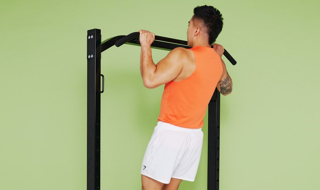 Your Step-By-Step Guide to Nailing Your First Pull-Up